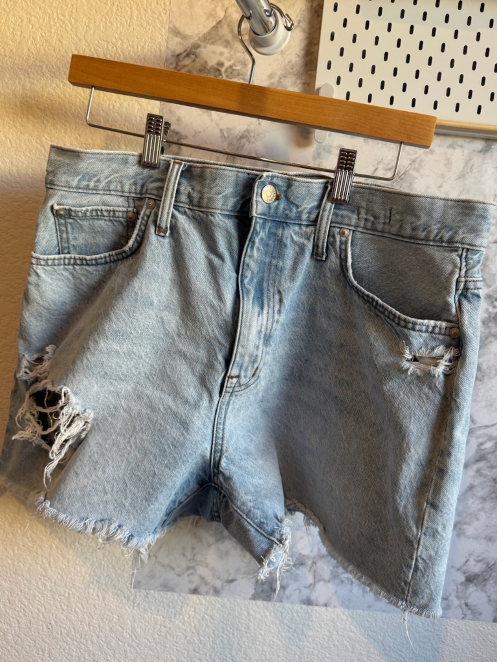 Madewell's The Mom Jean Short Size 31